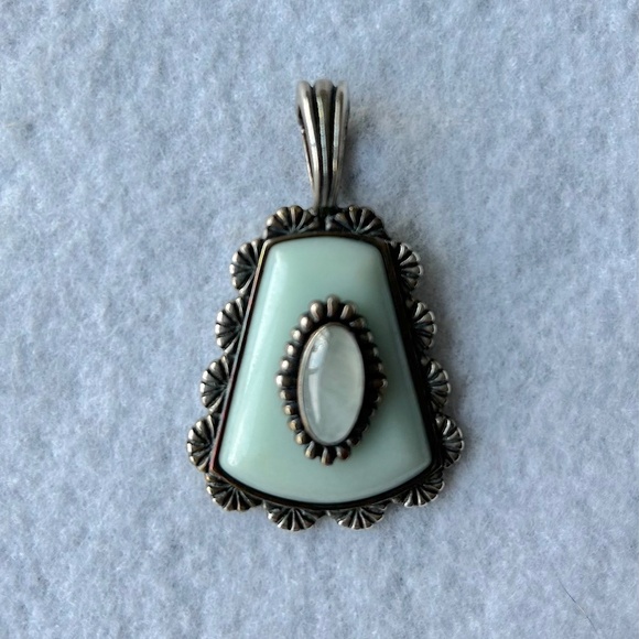 Carolyn Pollack Sterling Silver and Chalcedony Pendant - Picture 1 of 3